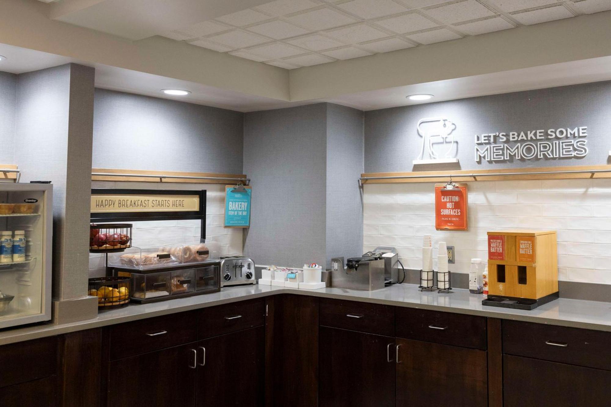 Hampton Inn Kent/Akron Area Eksteriør billede