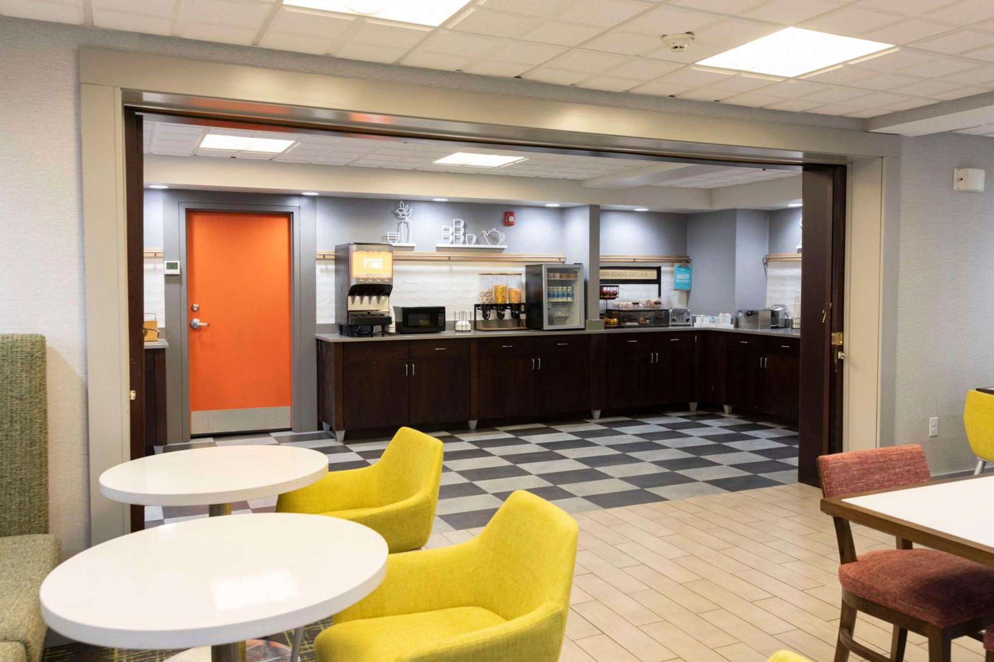 Hampton Inn Kent/Akron Area Eksteriør billede